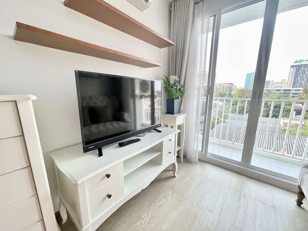 The Town Condo City Apartment 15