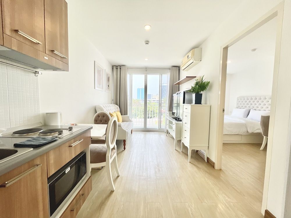 The Town Condo City Apartment 13