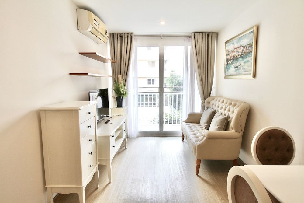 The Town Condo Deluxe Apartment 26