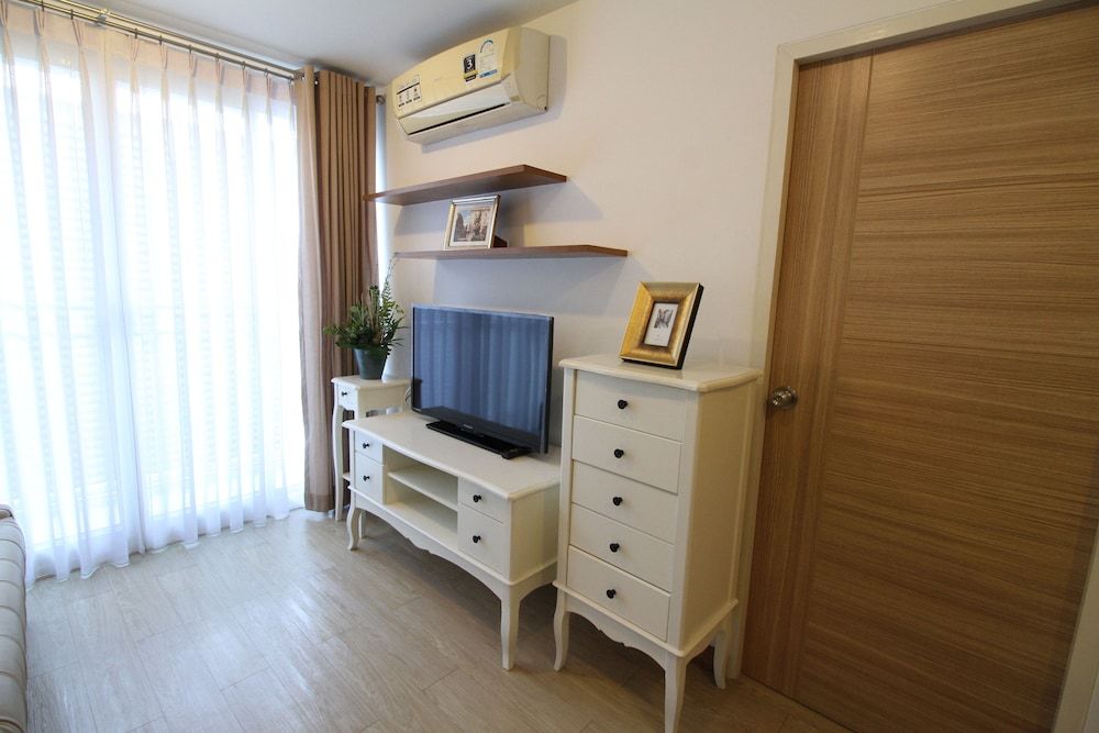 The Town Condo Deluxe Apartment 19