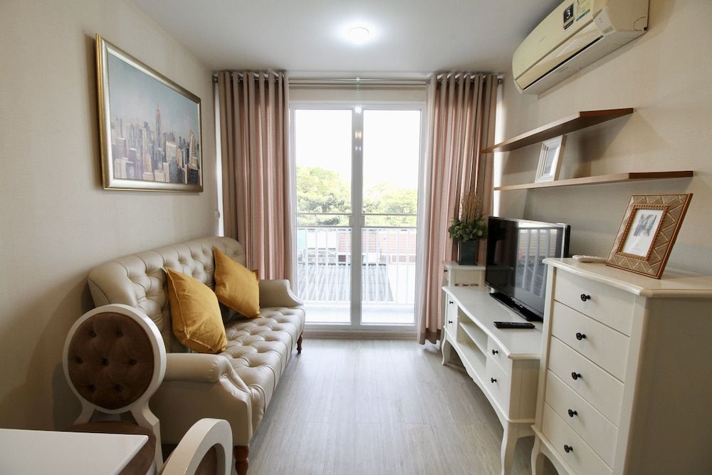 The Town Condo Deluxe Apartment 29