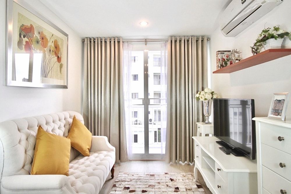 The Town Condo Deluxe Apartment 15