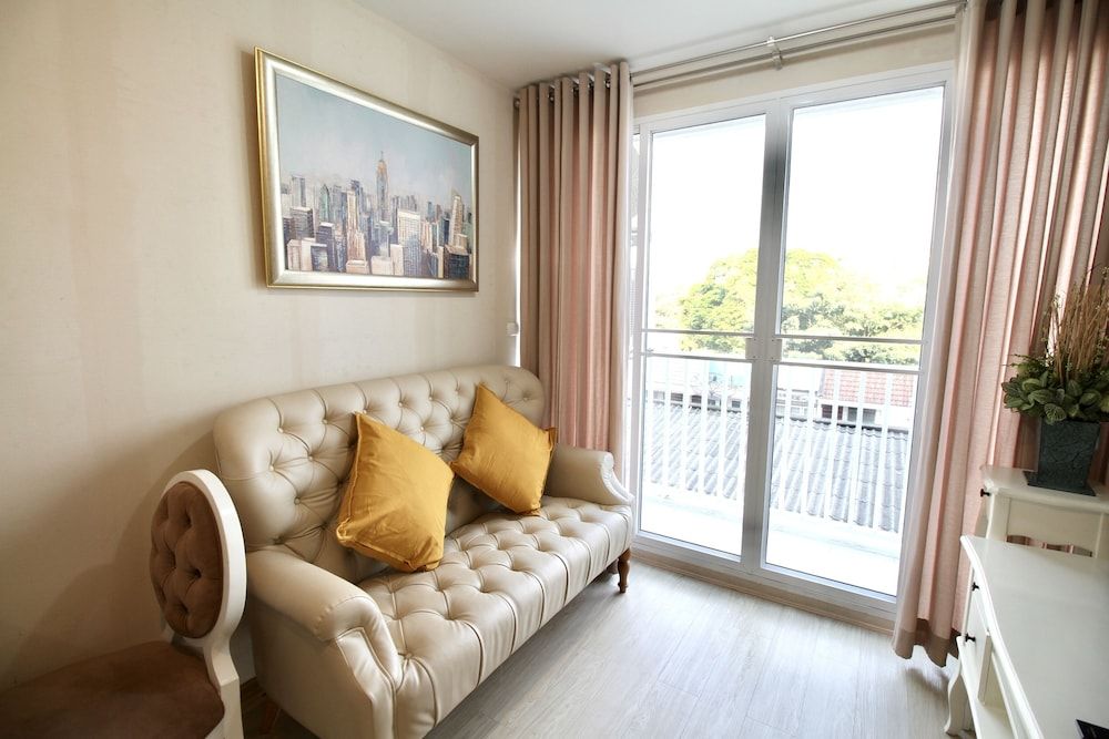 The Town Condo Deluxe Apartment 18