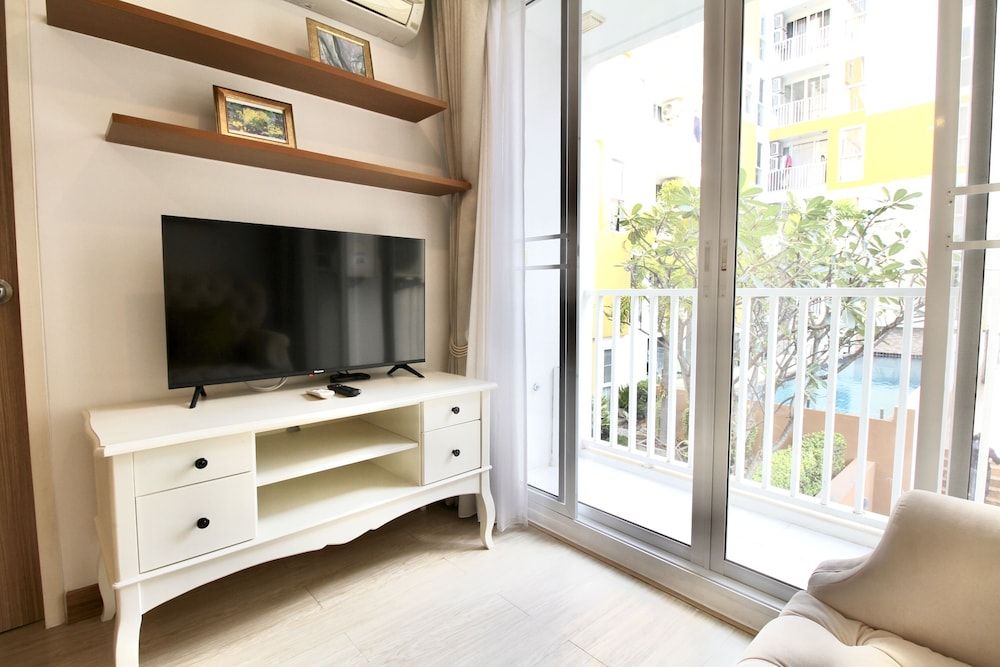 The Town Condo Deluxe Apartment 33