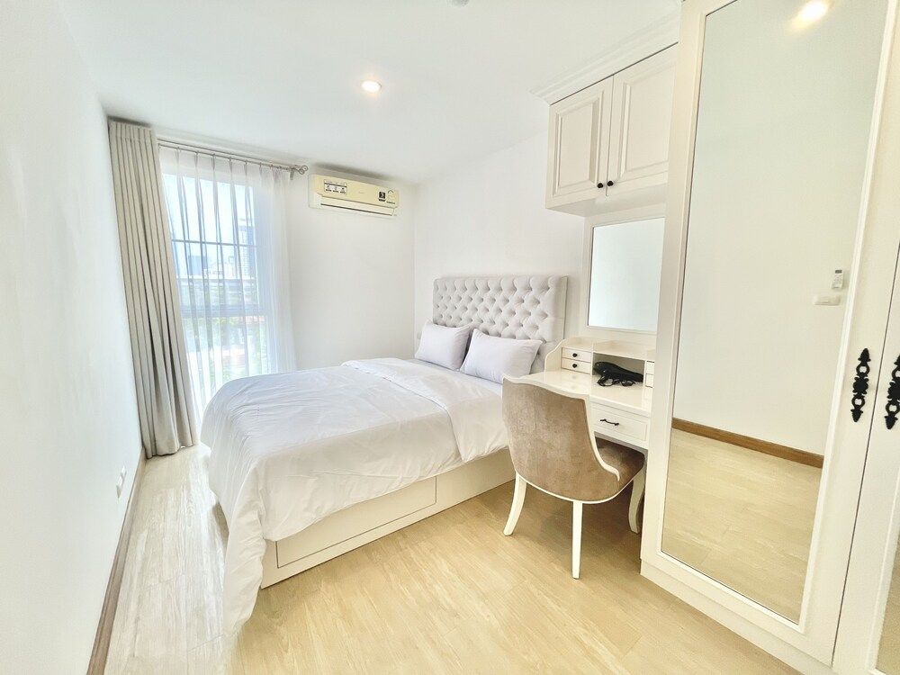 The Town Condo City Apartment 5