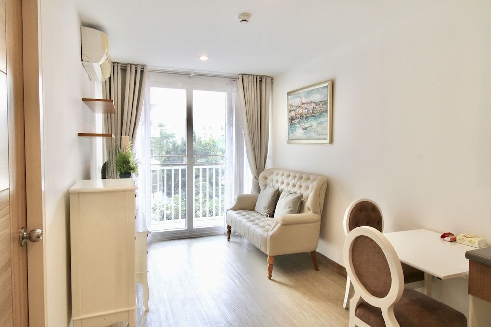 The Town Condo Deluxe Apartment 27