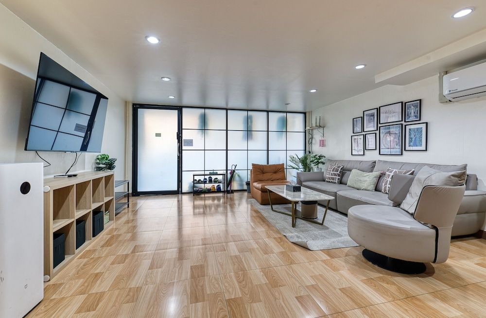 undefined Bangkok Watergate Townhouse 2