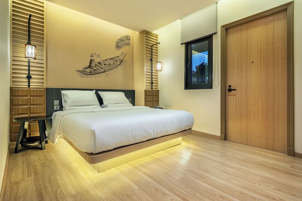 undefined Phra Nakhon Poshtel 5