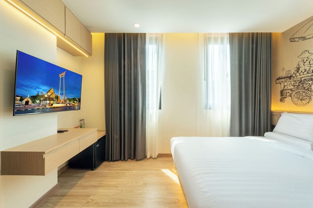 undefined Phra Nakhon Poshtel 3