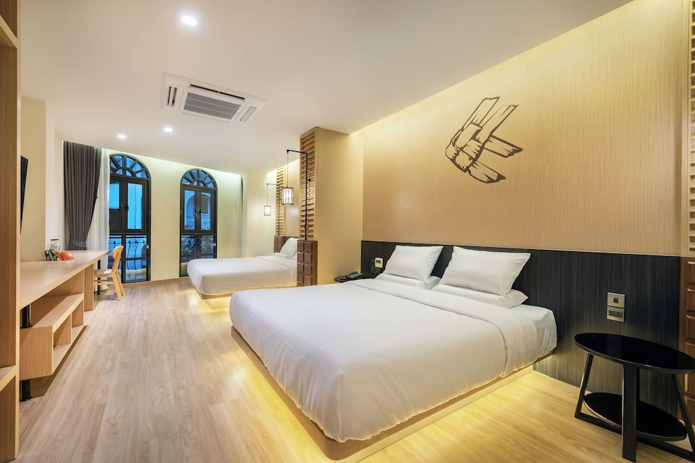 undefined Phra Nakhon Poshtel 6