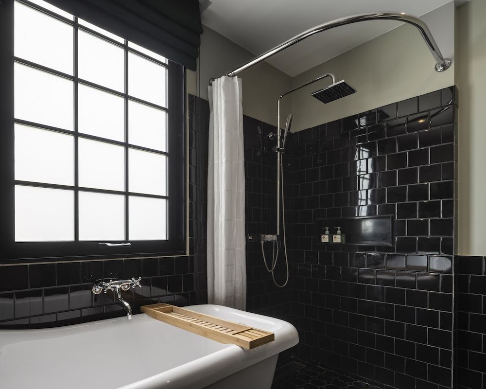 Thomas Bangkok Hotel Standard Double Room 7