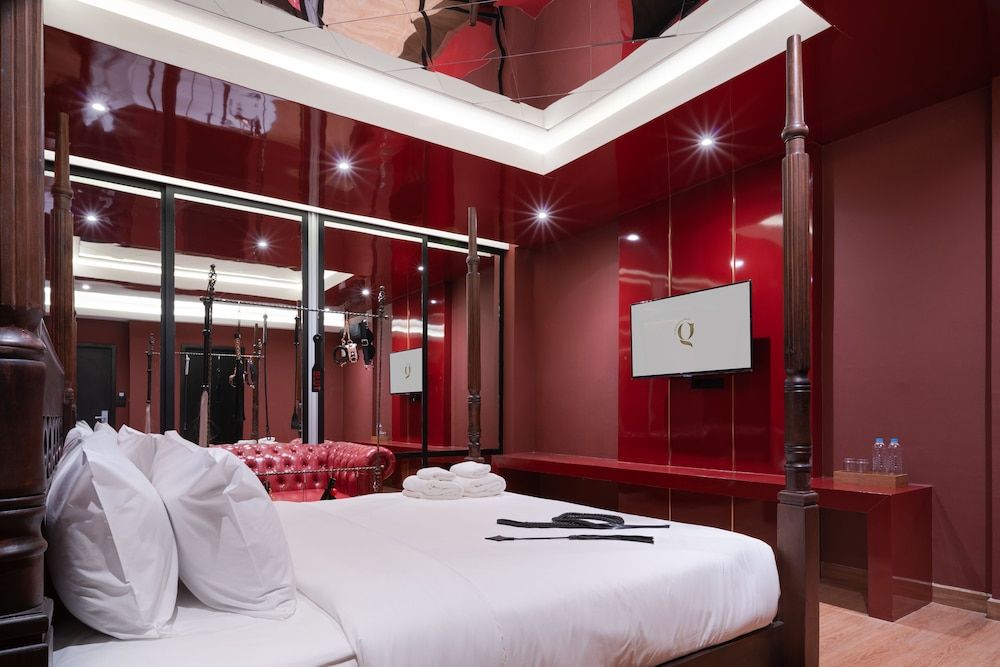 Love Themed Suite
