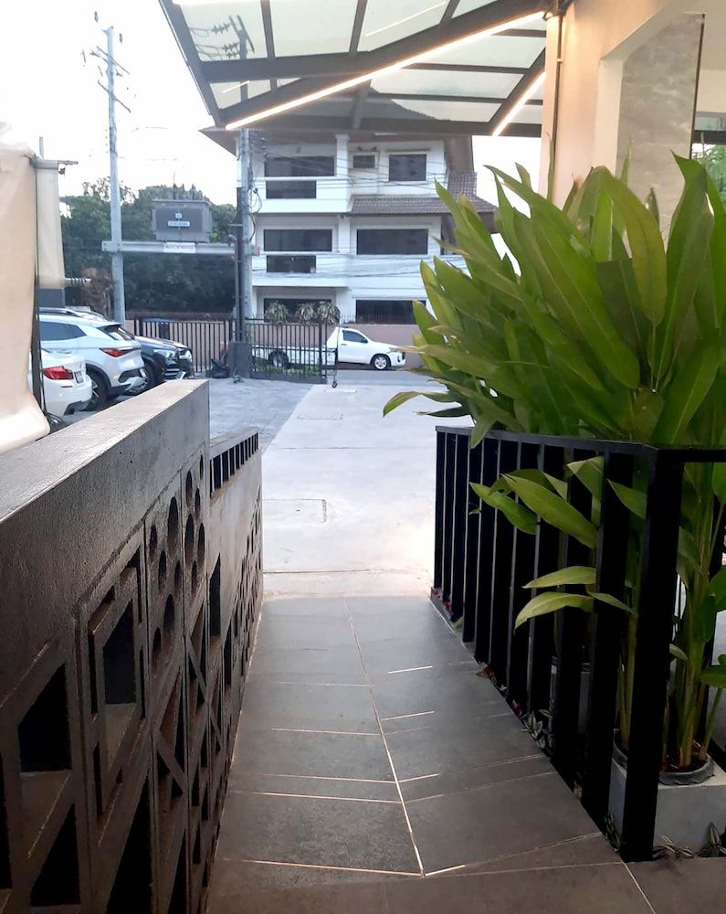 undefined The 9 Residence Hotel 7