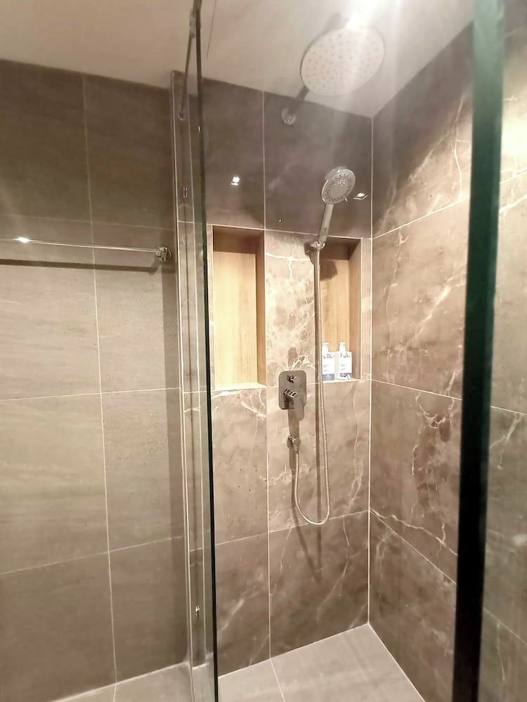 The 9 Residence Hotel Standard Twin Room 8