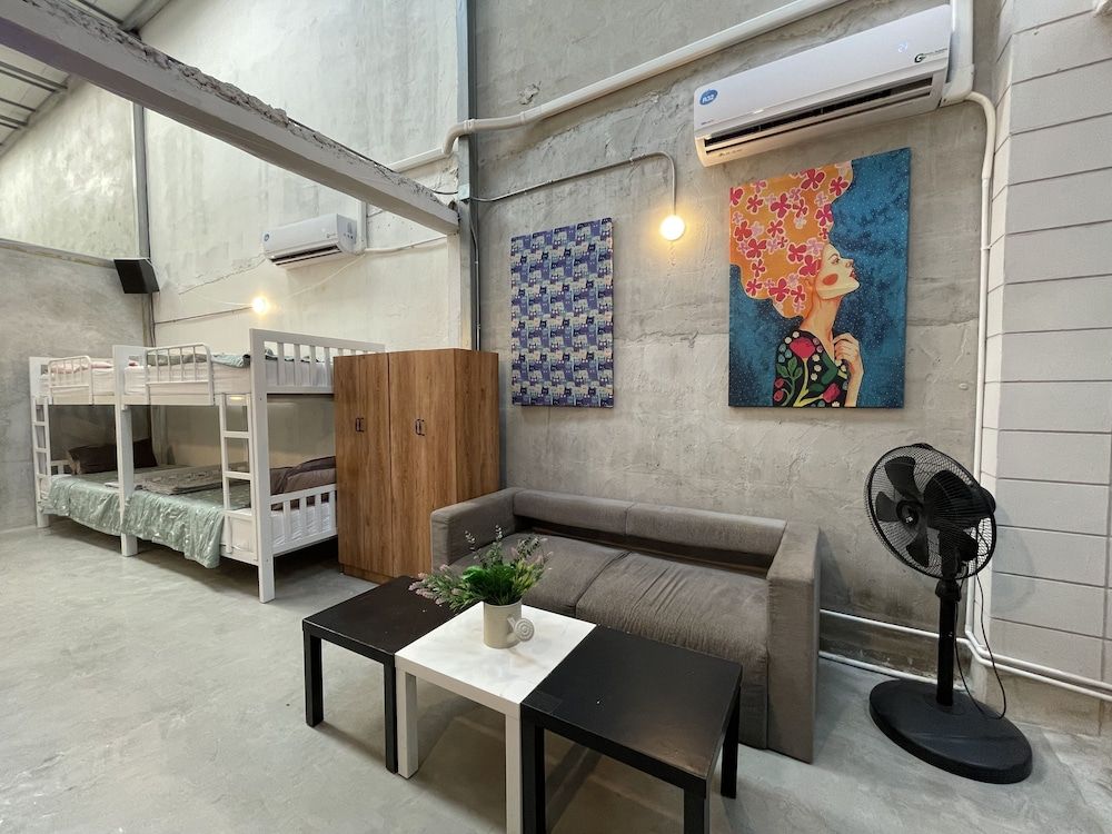 undefined Old Bar Bangkok House 4