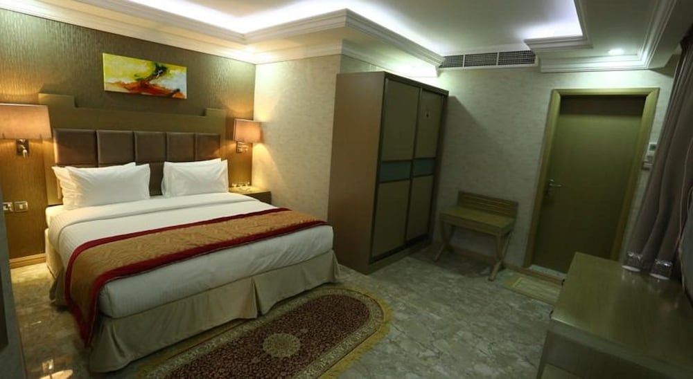 Sun and Sands Plaza Hotel Standard Double Room 7