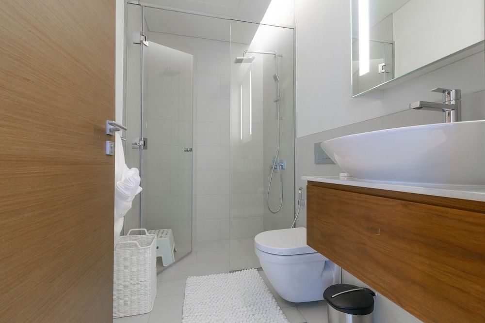 FAM Living - City Walk Mall Apartment, 3 Bedrooms with Maidsroom 2