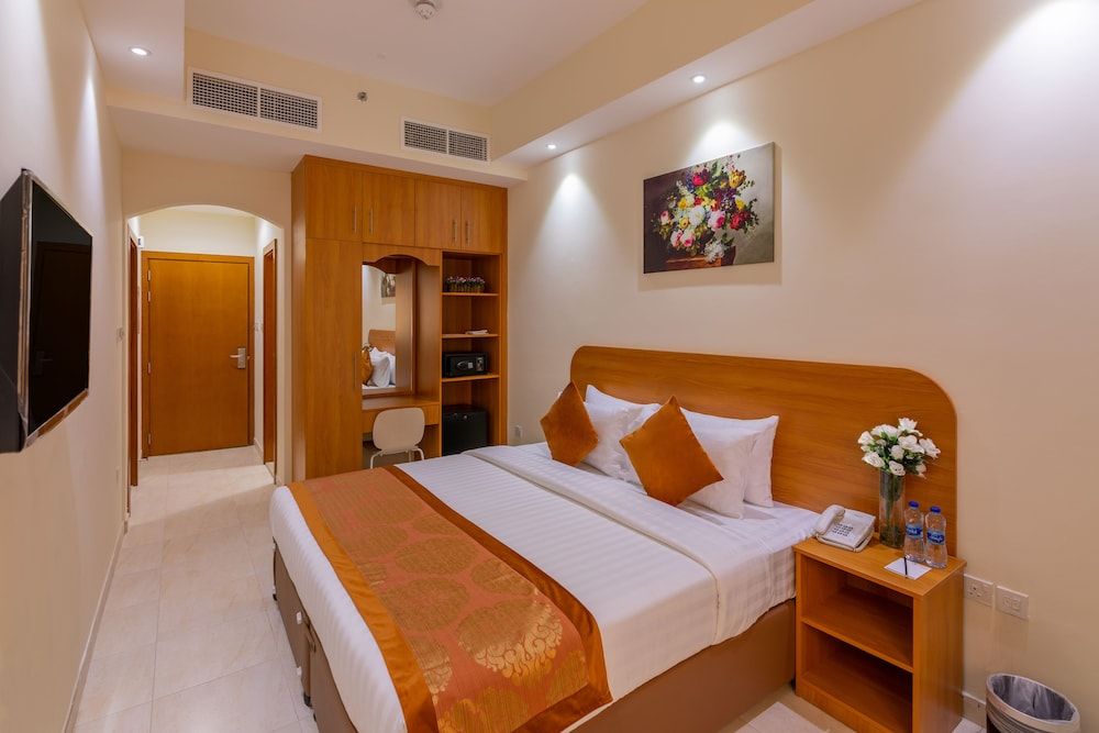 undefined Click City Hotel Deira 4