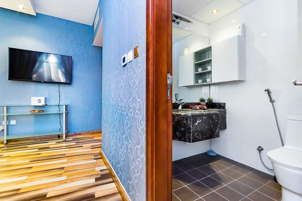 City Nights - 2B Burj Al Nujoom Tower Family Apartment, Multiple Beds, Bay View 14