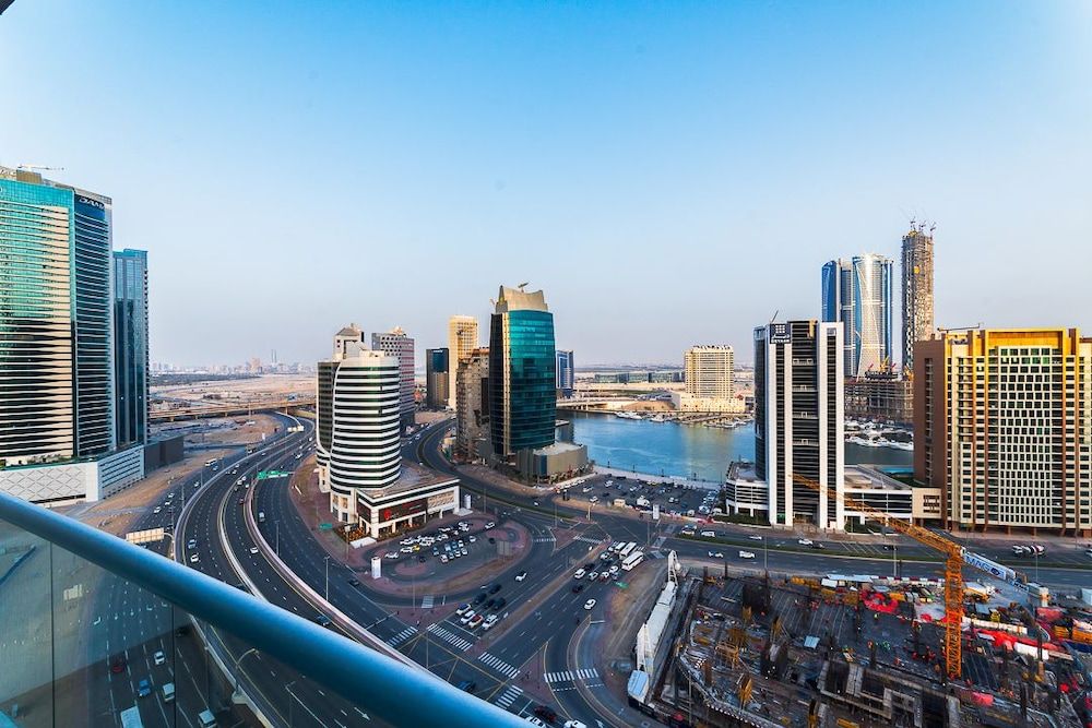 City Nights - 2B Burj Al Nujoom Tower Family Apartment, Multiple Beds, Bay View 16