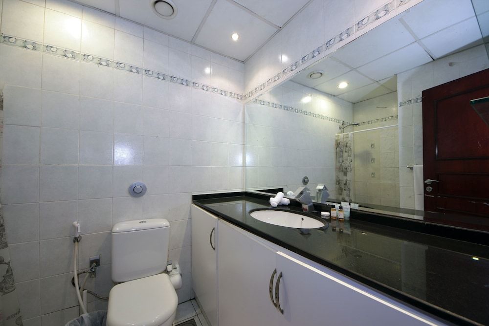 Signature Holiday Homes- Marina Studio Apartment 17