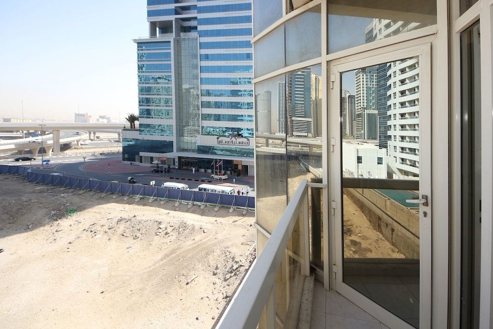 Signature Holiday Homes- Marina Studio Apartment 15