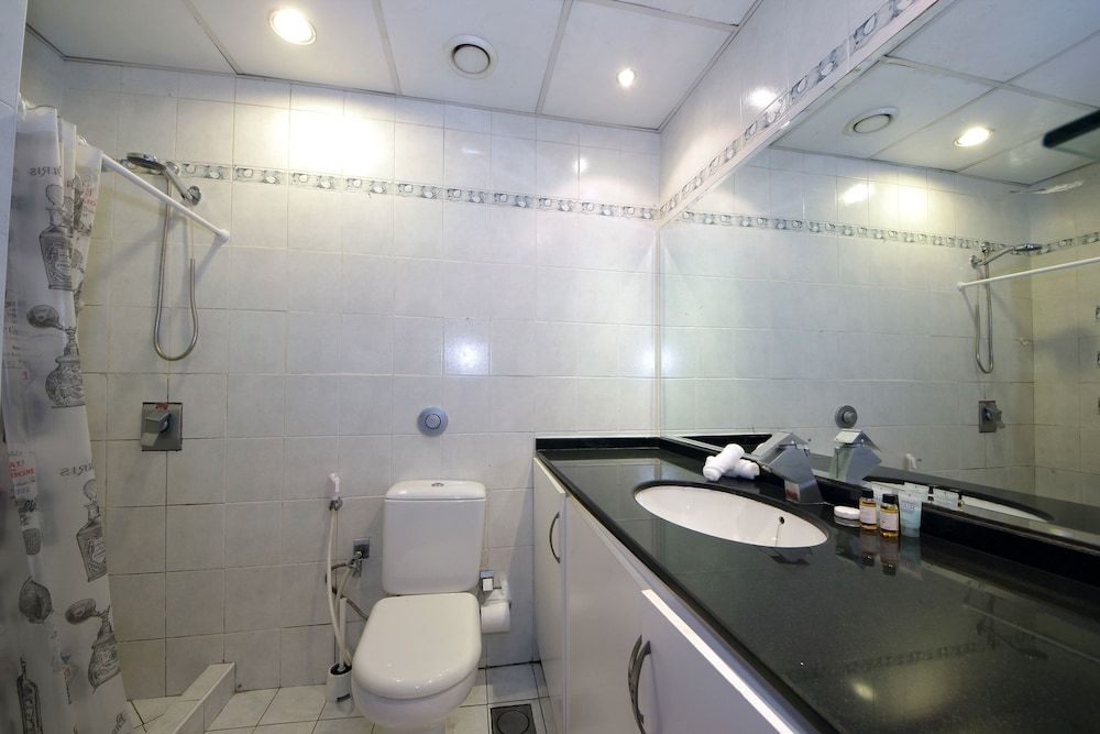 Signature Holiday Homes- Marina Studio Apartment 16