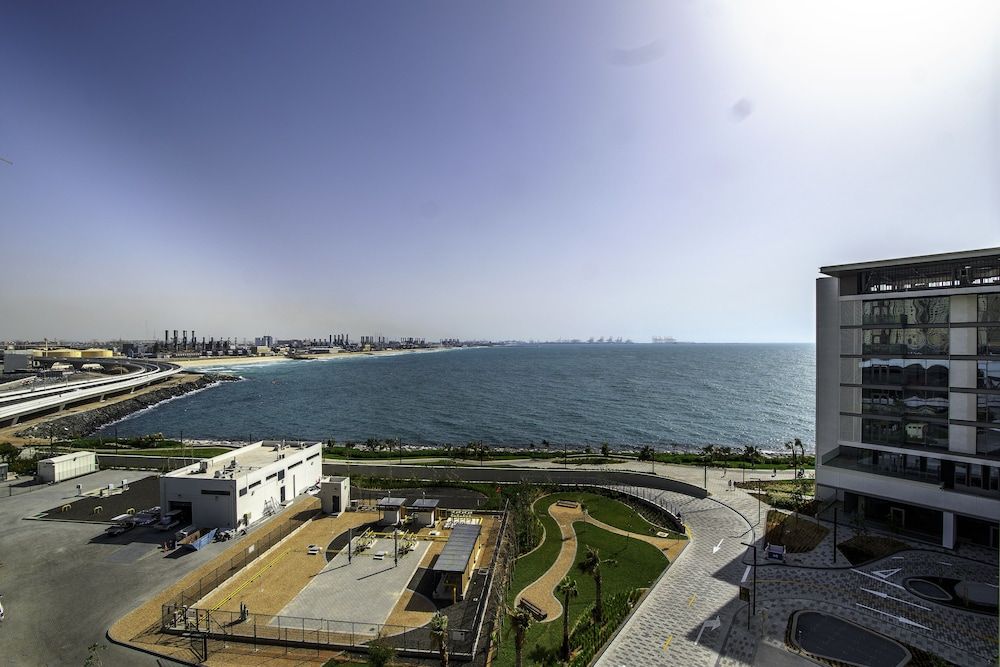 Bluewaters Island Deluxe Apartment, 3 Bedrooms, Beach View, Corner 9