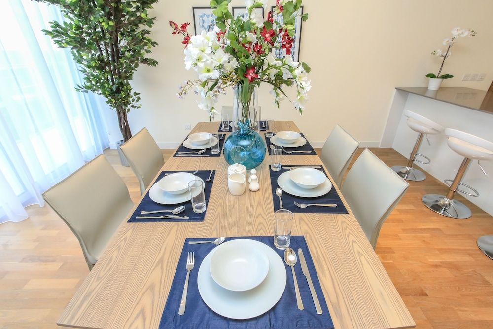 undefined Driven Holiday Homes - City Walk 22 7