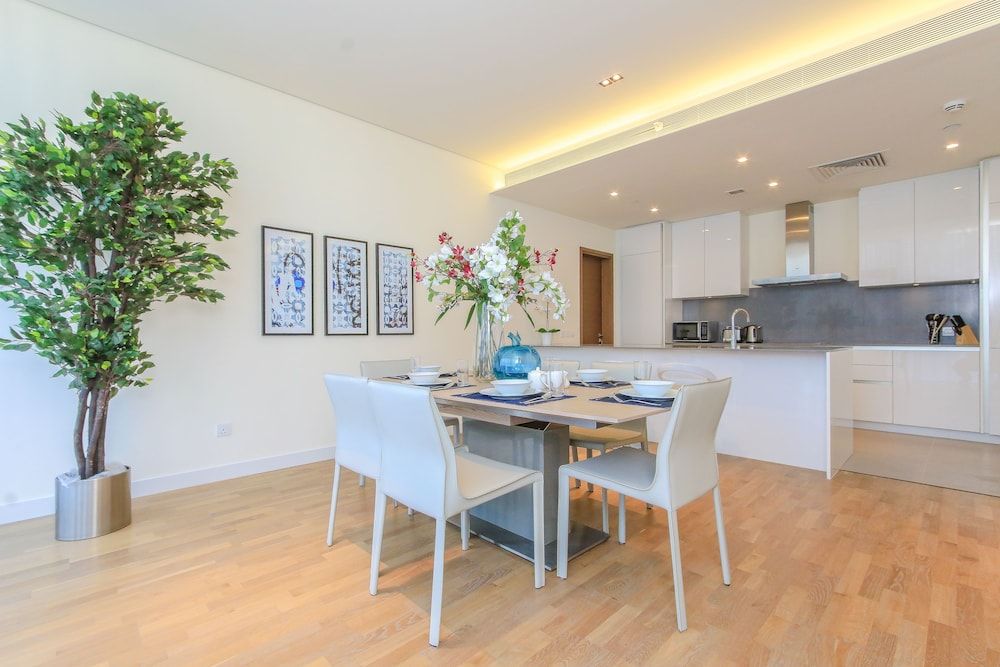 undefined Driven Holiday Homes - City Walk 22 6