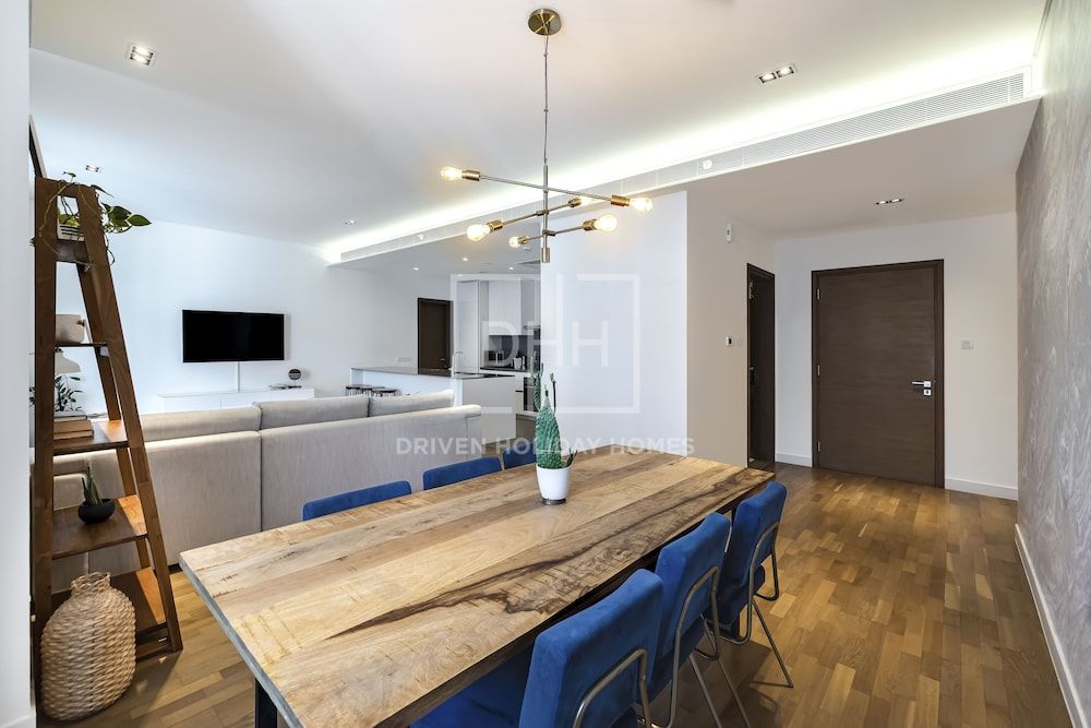 undefined Driven Holiday Homes - City Walk 22 7