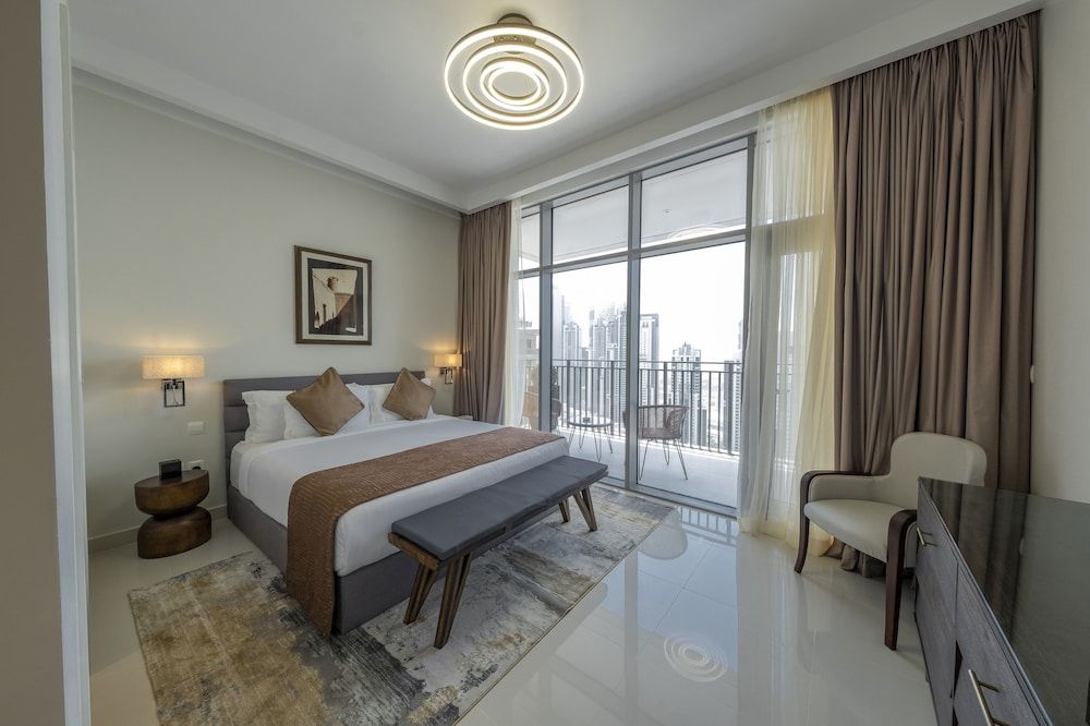 undefined Fantastay Blvd Crescent 6