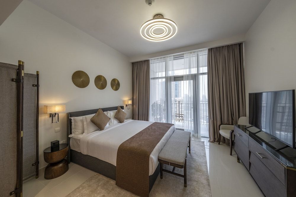 undefined Fantastay Blvd Crescent 5