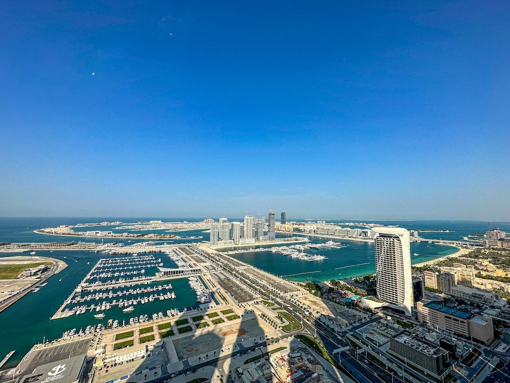 HiGuests - Damac Heights