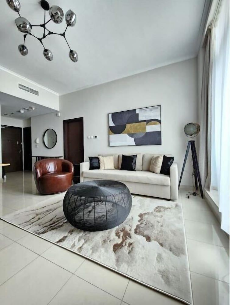 undefined Nasma Luxury Stays - Botanica Tower 9