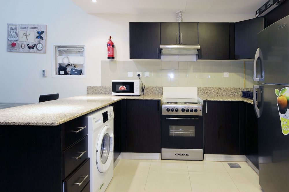 undefined Signature Holiday Home - Red Residence 4