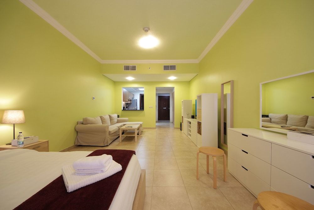 undefined Signature Holiday Home - Venetian 7