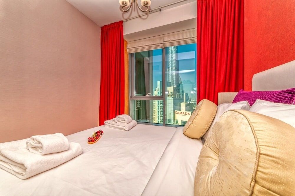 Splendid 2 Bedroom Apartment (Burj Khalifa & Fountain Views)