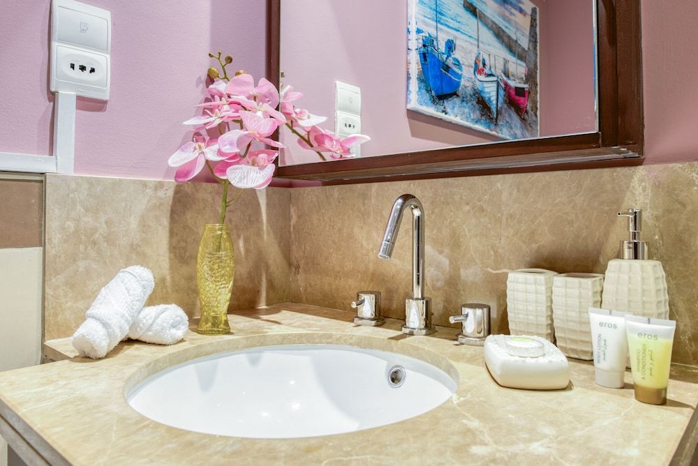 BellaVista Apartment - 29 Boulevard Elegant 2BR Apartment (Fountain Views) 11