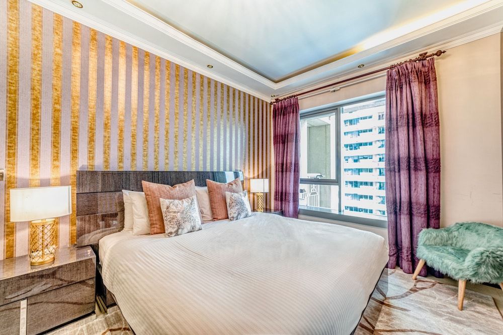 BellaVista Apartment - 29 Boulevard Classic Arabian 2BR Apartment (Fountain Views) 5