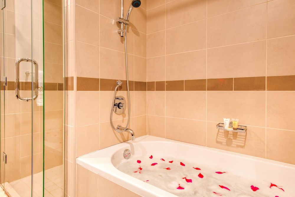 BellaVista Apartment - 29 Boulevard Glamorous 2 Bedroom Apartment (Burj Khalifa View) 16