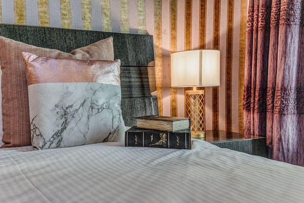 BellaVista Apartment - 29 Boulevard Classic Arabian 2BR Apartment (Fountain Views) 4