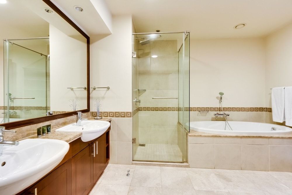 Fairmont North Luxury 2 BR Apt Palm Family Apartment, City View 32