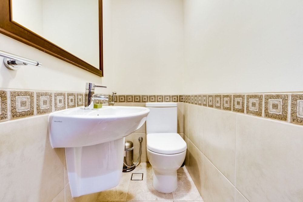 Fairmont North Luxury 2 BR Apt Palm Family Apartment, City View 24