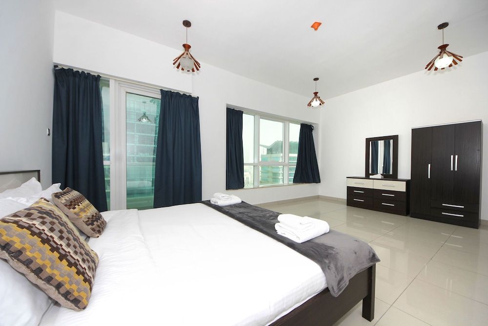 undefined Signature Holiday Home - Marina Pinnacle 10