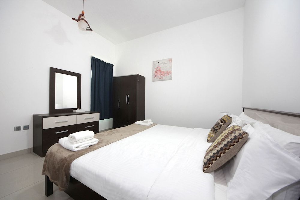 undefined Signature Holiday Home - Marina Pinnacle 5