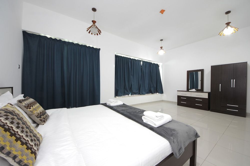 undefined Signature Holiday Home - Marina Pinnacle 6