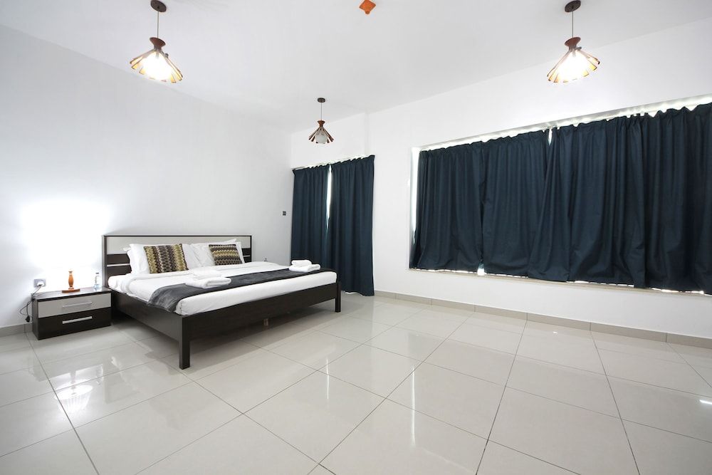 Signature Holiday Home - Marina Pinnacle