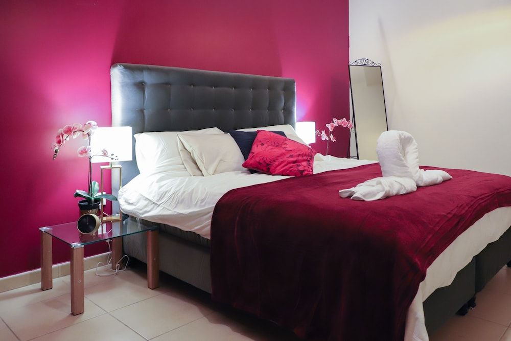 undefined Pelicanstay at JBR walk - Oceanfront 6