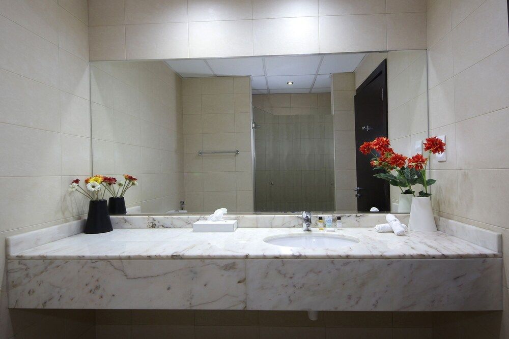 Signature Holiday Home-Masakin Al Furjan Apartment 10